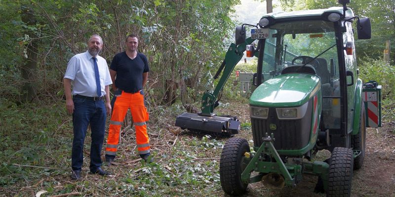 Wanderwege werden gesäubert und frei geschnitten