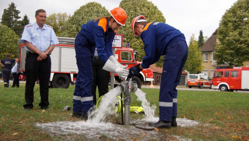 Feuerwehrnachwuchs erringt Kinder- und Jugendflamme