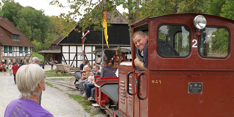 Die Feldbahn ist wieder Anziehungspunkt für Groß und Klein