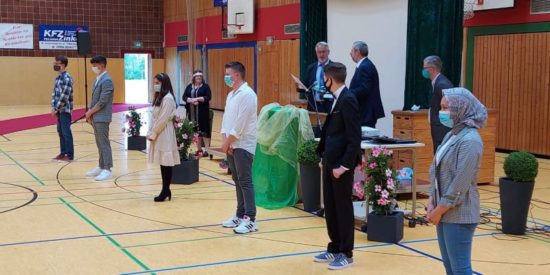 Samtgemeinde würdigt Jahrgangsbeste und Schüler für besondere Leistungen