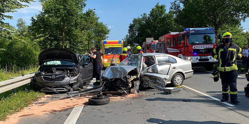 Schwerer Verkehrsunfall zwischen Dielmissen und Halle 