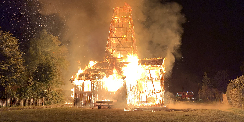 Brandserie im Raum Einbeck nimmt kein Ende – Industriedenkmal bereits zerstört