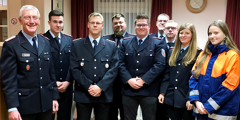 Viele Beförderungen bei der Freiwilligen Feuerwehr Brevörde