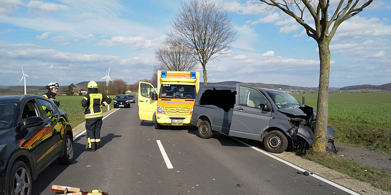 Unfall mit Todesfolge zwischen Stadtoldendorf und Deensen