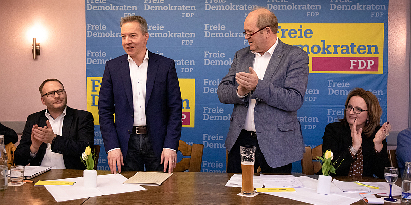 FDP: Der Rechtsstaat in der Vertrauenskrise? - Die Sicherheit in Niedersachsen -  Dr. Marco Genthe (Sprecher für Rechts- und Innenpolitik der FDP-Fraktion) zu Gast beim Parteitag den Kreis-FDP   