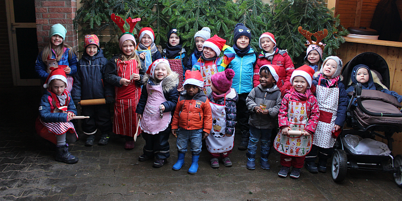 Keksverkauf und Weihnachtssingen in der Kita Rappelkiste