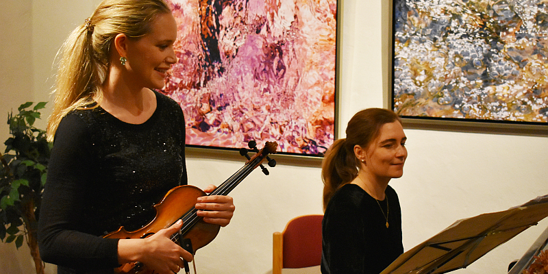 Traumhafte Kindheits-Impressionen - Duo Brüggen-Plank begeistert Publikum im Alten Rathaus