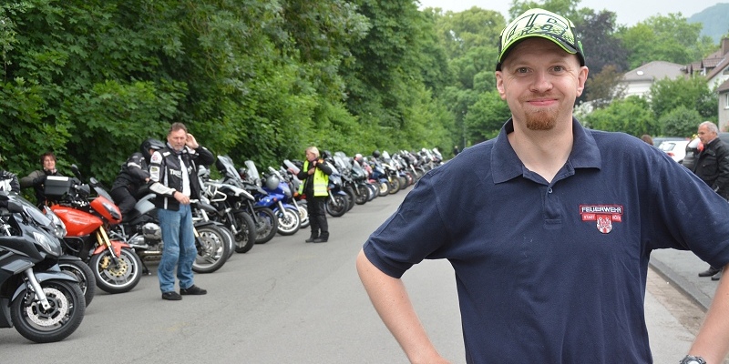 Was war da los? Biker-Großaufgebot vor der Feuerwache in Höxter