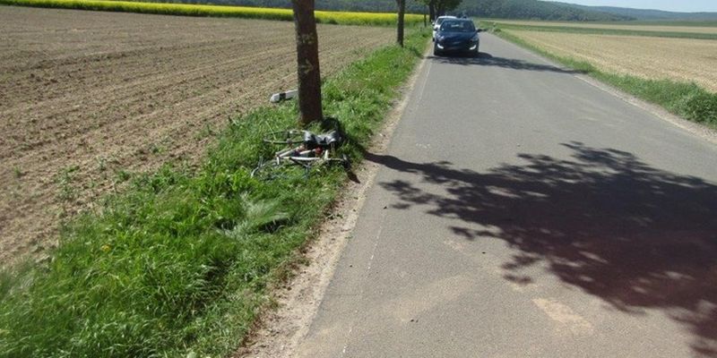 Fahrradfahrer von Pkw erfasst und schwer verletzt