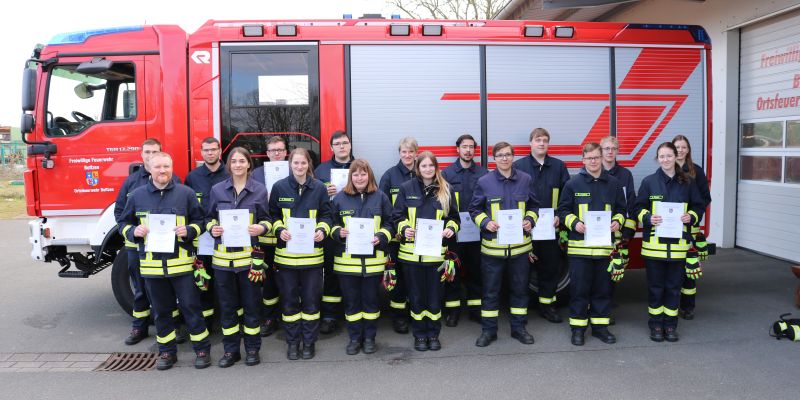 17 neue Feuerwehrfrauen- und Männer für die Samtgemeindefeuerwehr Boffzen 