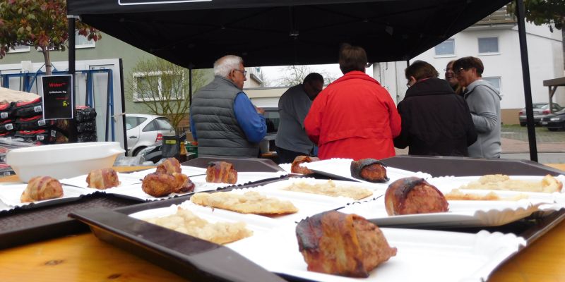 Großes Frühlingsfest beim Bau- und Renovierungszentrum Stock