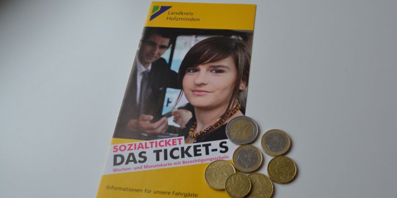 Das Ticket-S hat sich etabliert: Günstig, unbürokratisch, einfach – das Sozialticket macht seit über einem Jahr mobil