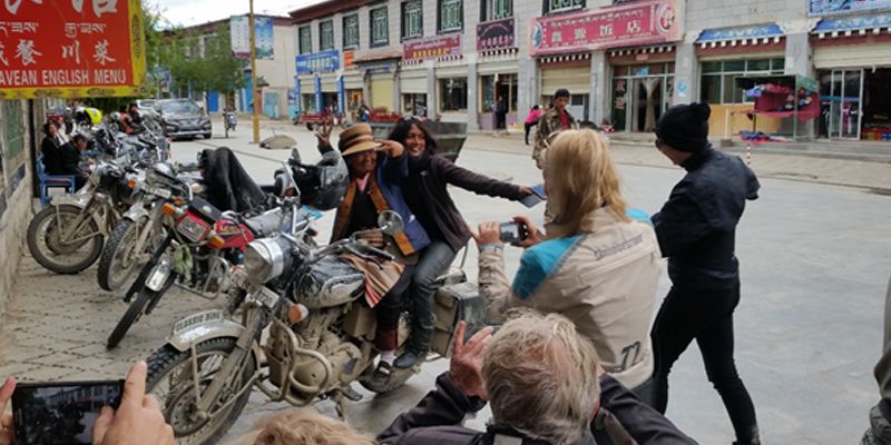 „Auf dem Dach der Welt mit dem Motorrad“ – Bilder-Reise-Erzählung von Andreas Hübel im Gasthof „Angerkrug“