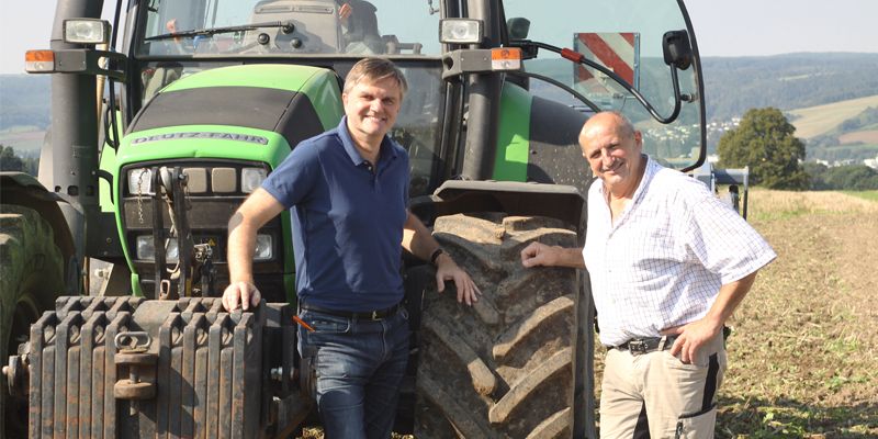 Uwe Schünemann macht Praktikum auf dem Bauernhof - „Nachfolge durch Kooperationen lösen.“