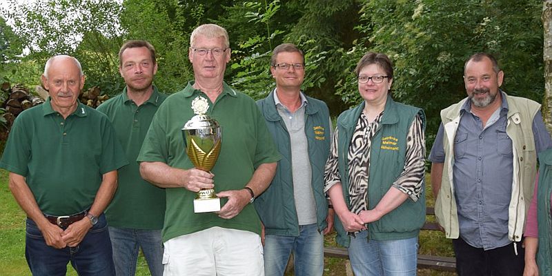 Helmut Dreyer Pokal-Gewinner in Holenberg