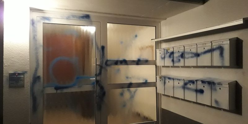 Sachbeschädigung durch Graffiti - die Polizei sucht Zeugen