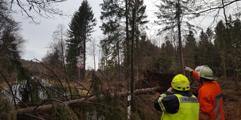 Unwetter fordert Einsatz der Feuerwehr Delligsen