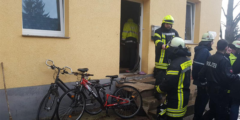 Verpuffung in Allersheim: Gebäude stark beschädigt, eine Person verletzt