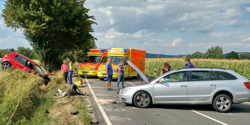 Sechs Verletzte, darunter drei Kinder, bei Verkehrsunfall zwischen Deensen und Heinade