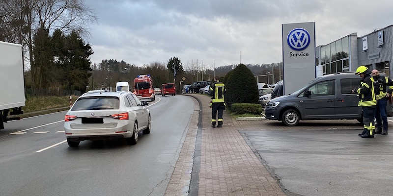 Feuerwehr beseitigt Ölspur in Eschershausen 