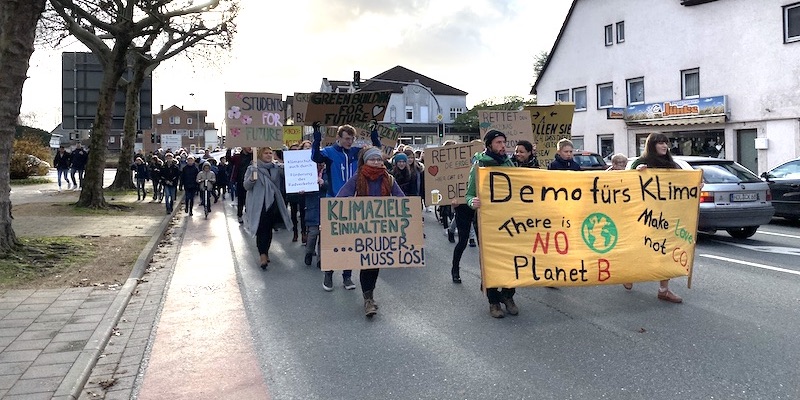 Vom Billerbeck zur Stadtbücherei: Weitere Fridays for Future-Demo in Holzminden 