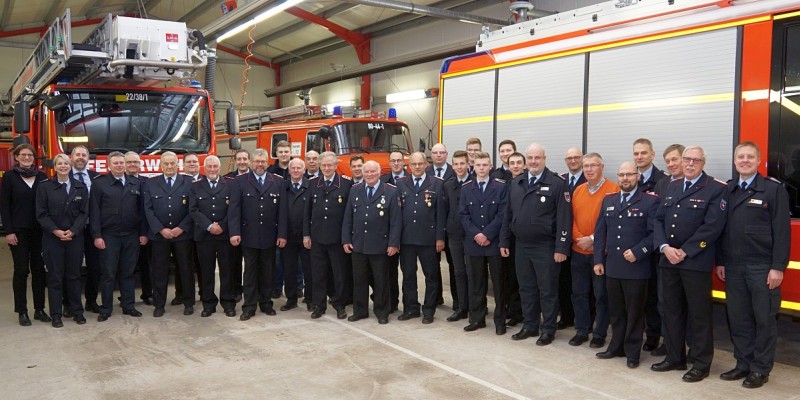 Viele Einsätze, Ausbildungsstunden und Beförderungen bei der Ortsfeuerwehr