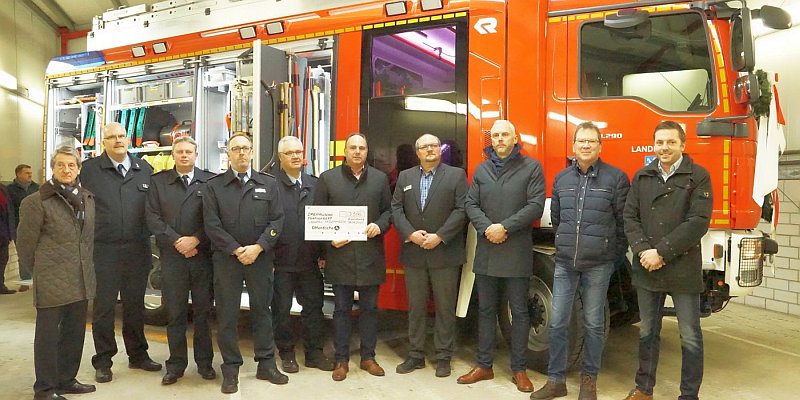 Neues Einsatzfahrzeug: LF20 KatS des Landkreises Holzminden steht in Stadtoldendorf